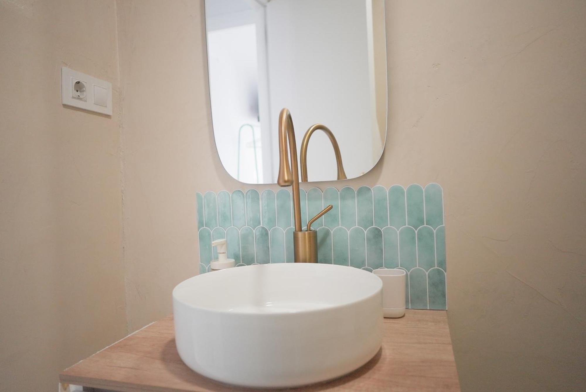 Apartamento Centrico La Merced - Free Parking & Free Gym Málaga Eksteriør billede