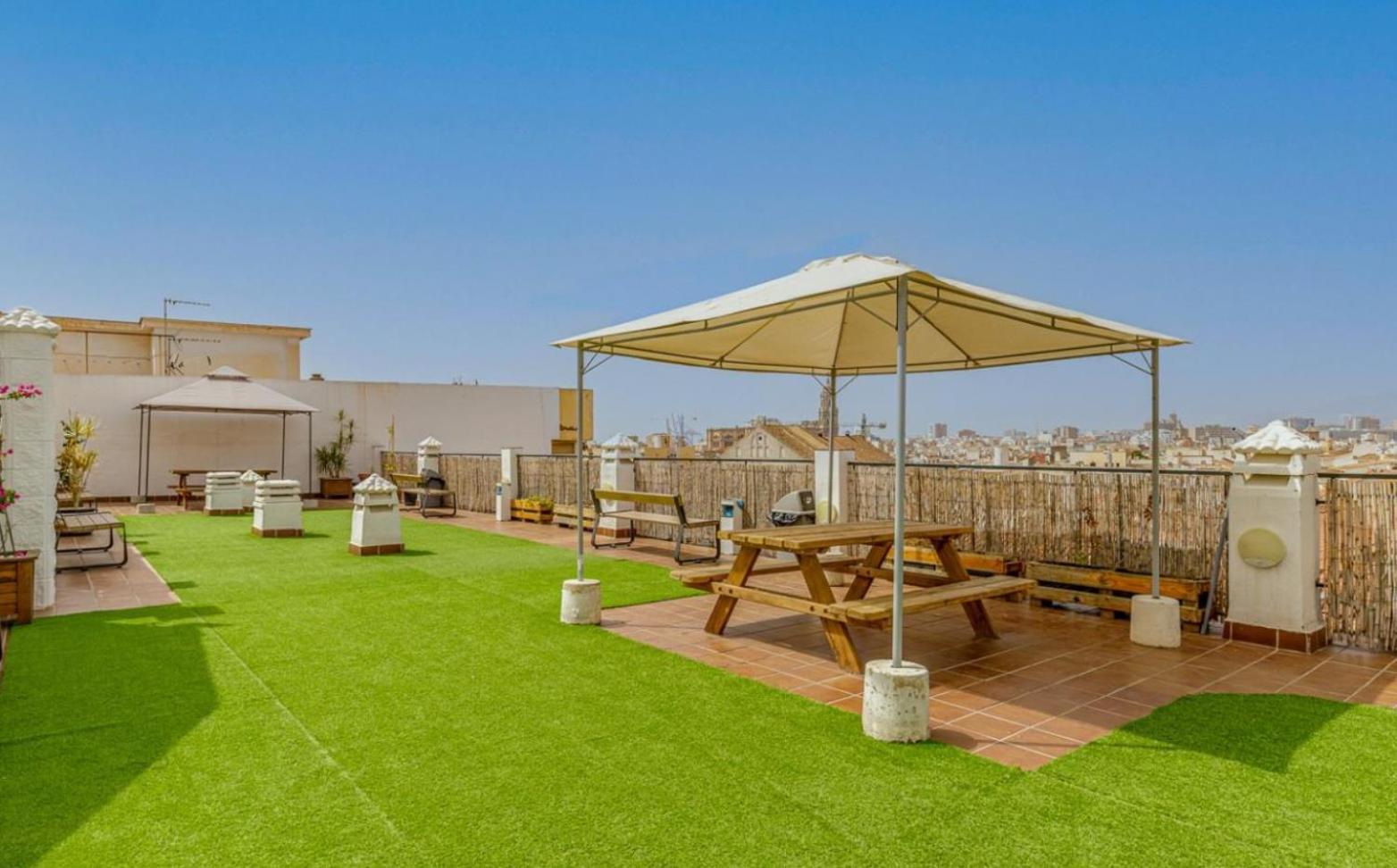Apartamento Centrico La Merced - Free Parking & Free Gym Málaga Eksteriør billede