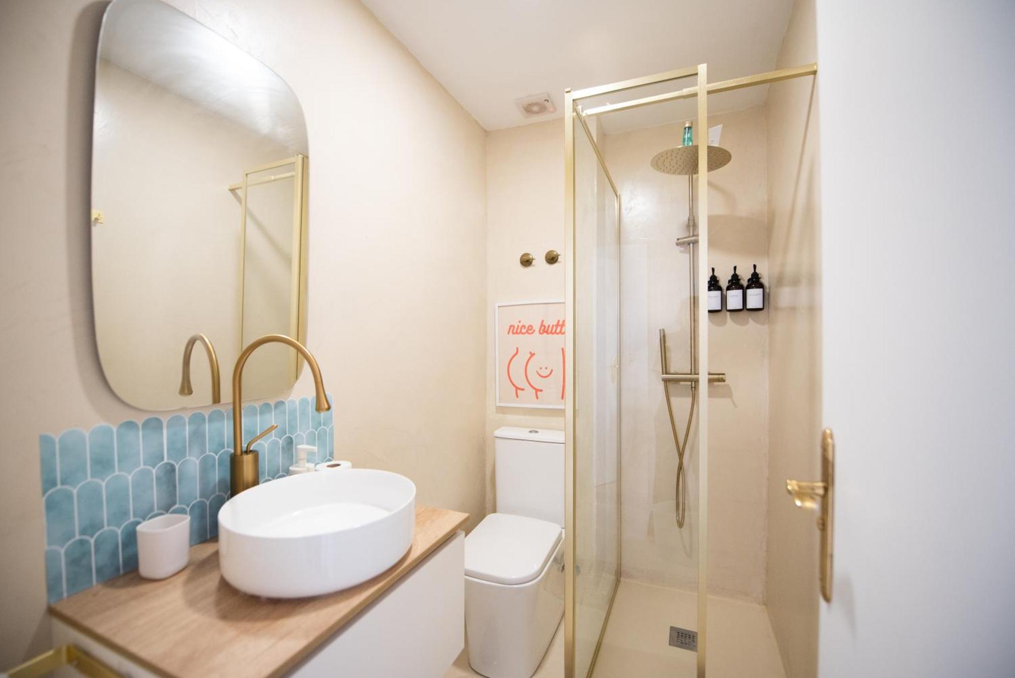 Apartamento Centrico La Merced - Free Parking & Free Gym Málaga Eksteriør billede