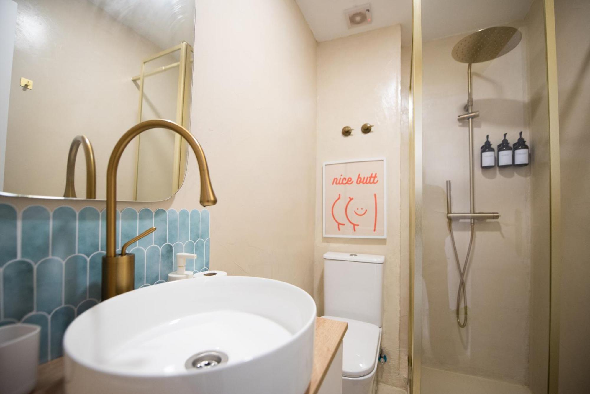Apartamento Centrico La Merced - Free Parking & Free Gym Málaga Eksteriør billede